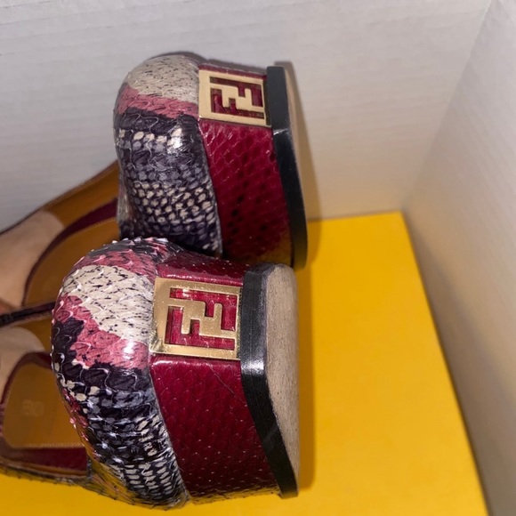 Fendi - Picture 4 of 6